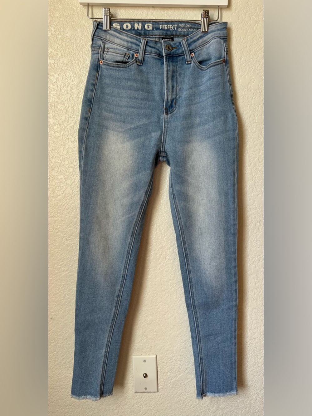 Classic High-Rise Light Wash Women’s Jeans
